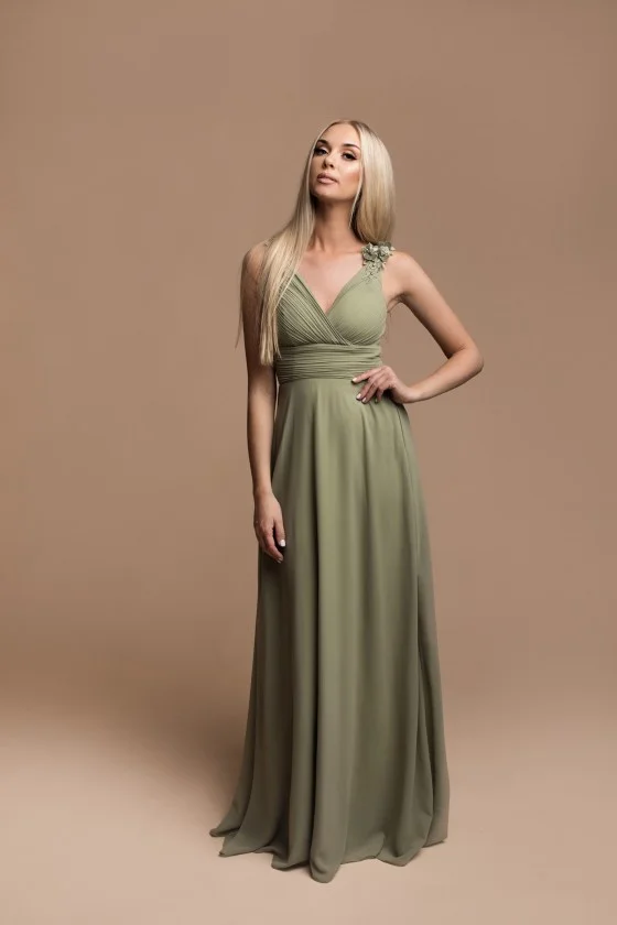 Langes, elegantes Partykleid für Damen in Übergröße (4248) mit breiten Trägern FRENCH FASHION FMPEL23CHERYLQS zelená khaki 48