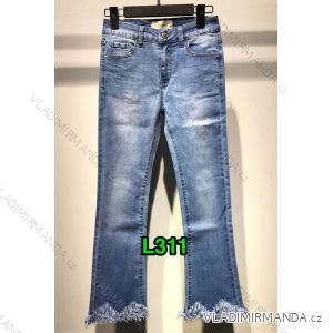 LEXXURY L311 Damen (xs-xl) mit ausgestreckten Beinen
